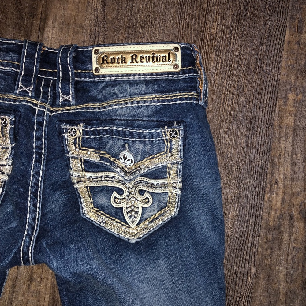Rock Revival Crop 26